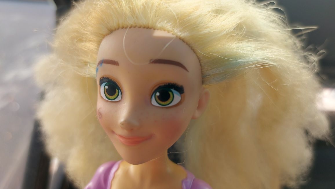 Boneca Disney Princesa Rapunzel
