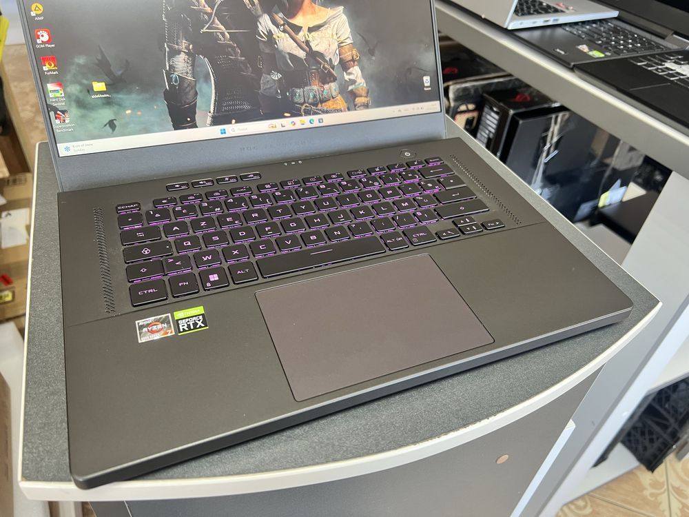 Asus ZEPHYRYS G15 / Ryzen 7-6800HS / RTX 3060 /165Hz /2.5K /16Gb / 512