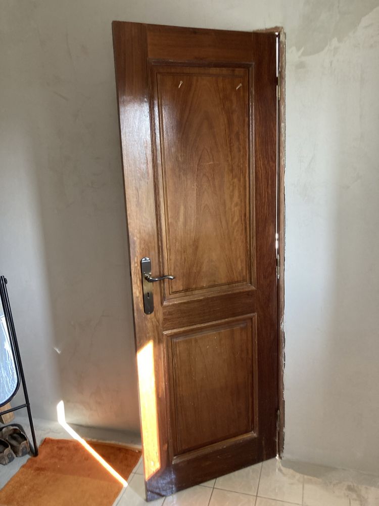 2 portas de madeira