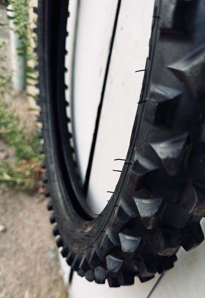 80/100 R21 Pirelli