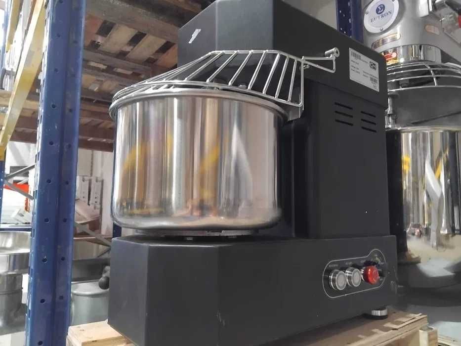 Amassadeira 10 litros - BOM PREÇO