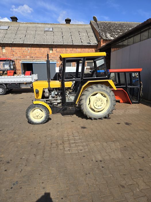 Kabina c360 c330 Maska c360 Kabina ciągnikowa c360 Nowa kabina c330