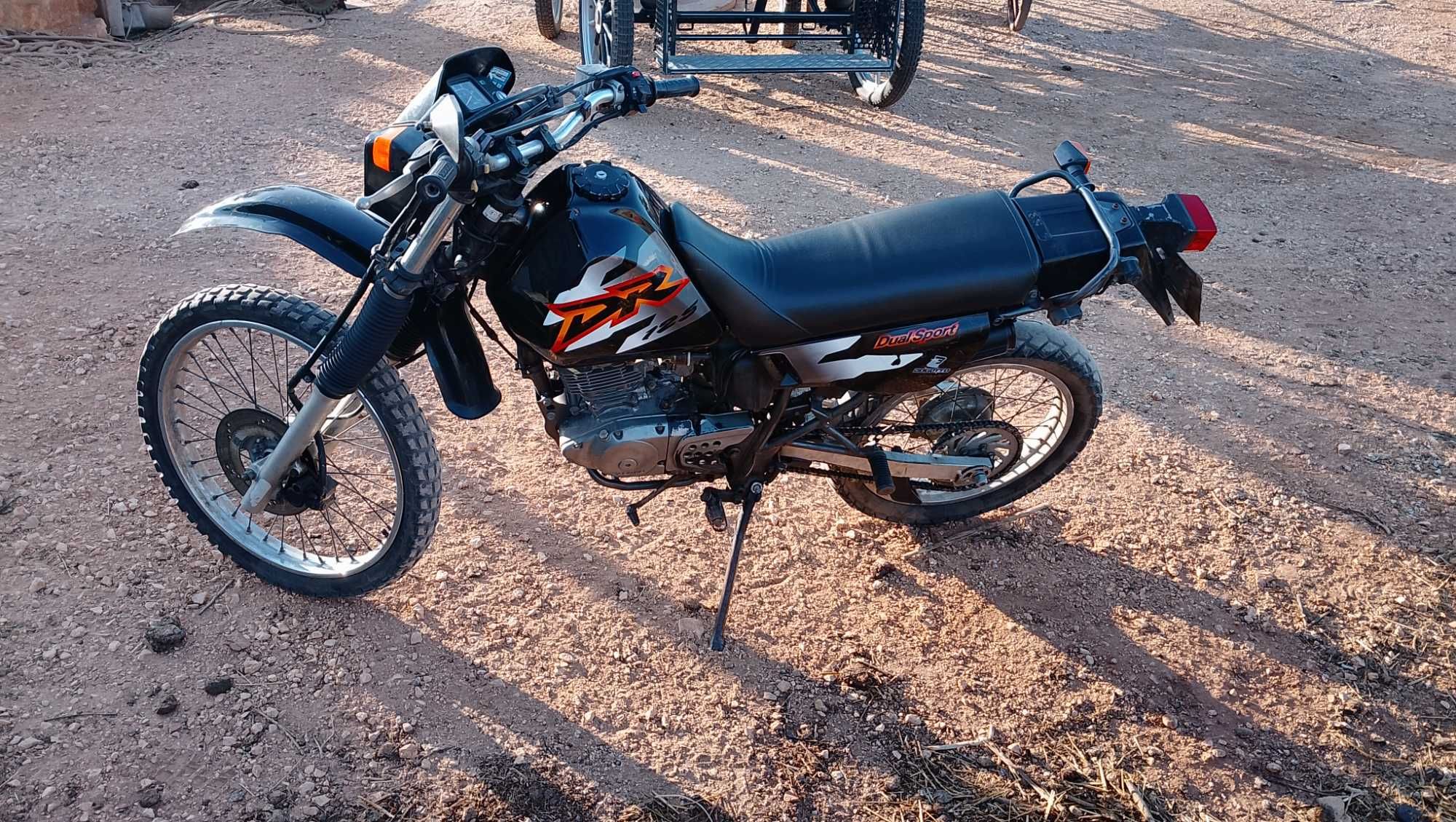 Suzuki Dr 125 (Carta A1)