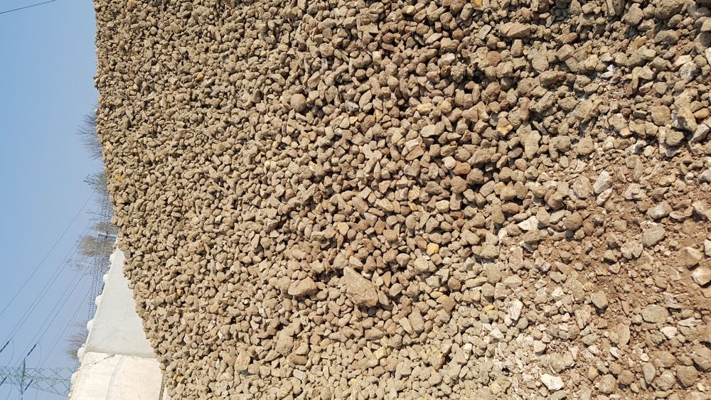 Piasek żwir ziemia kamień drogowy