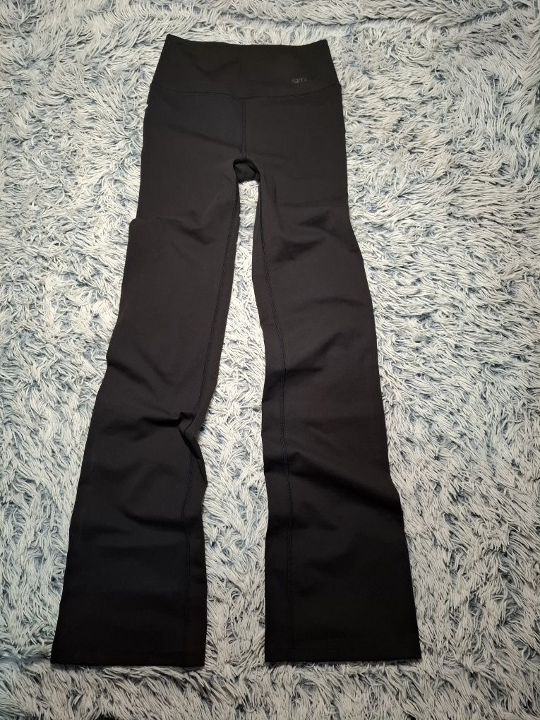 Legginsy z szerokimi XS nogawkami wysoki stan szeroka nogawka