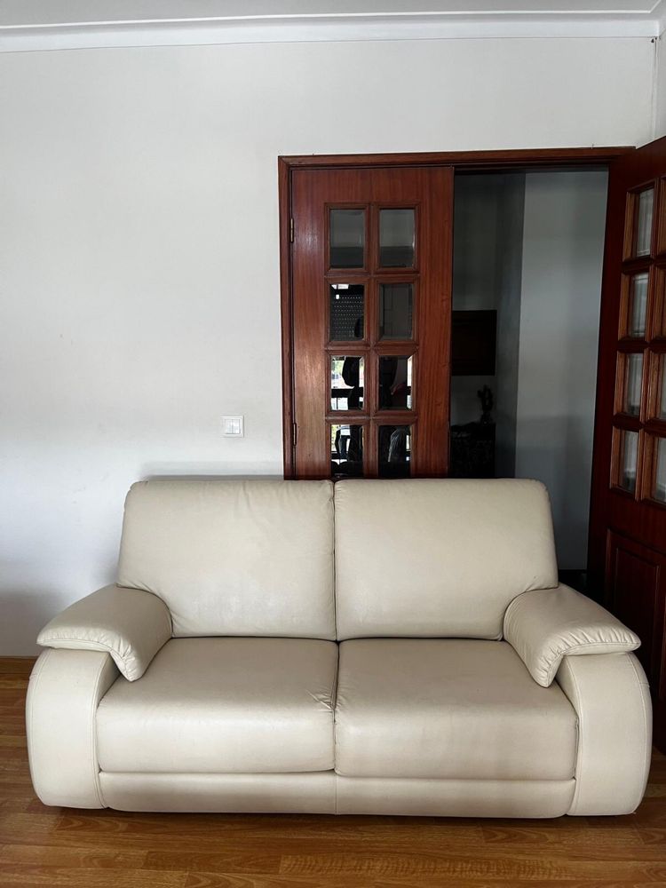 Sofá de 2 lugares para sala