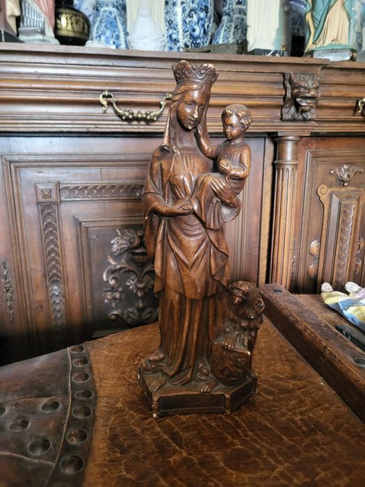 Gipsowa figurka Maryja Królowa Flandrii