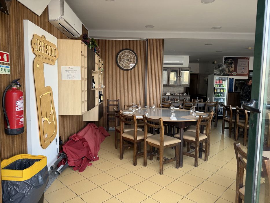 Bar restaurante em rio de loba viseu