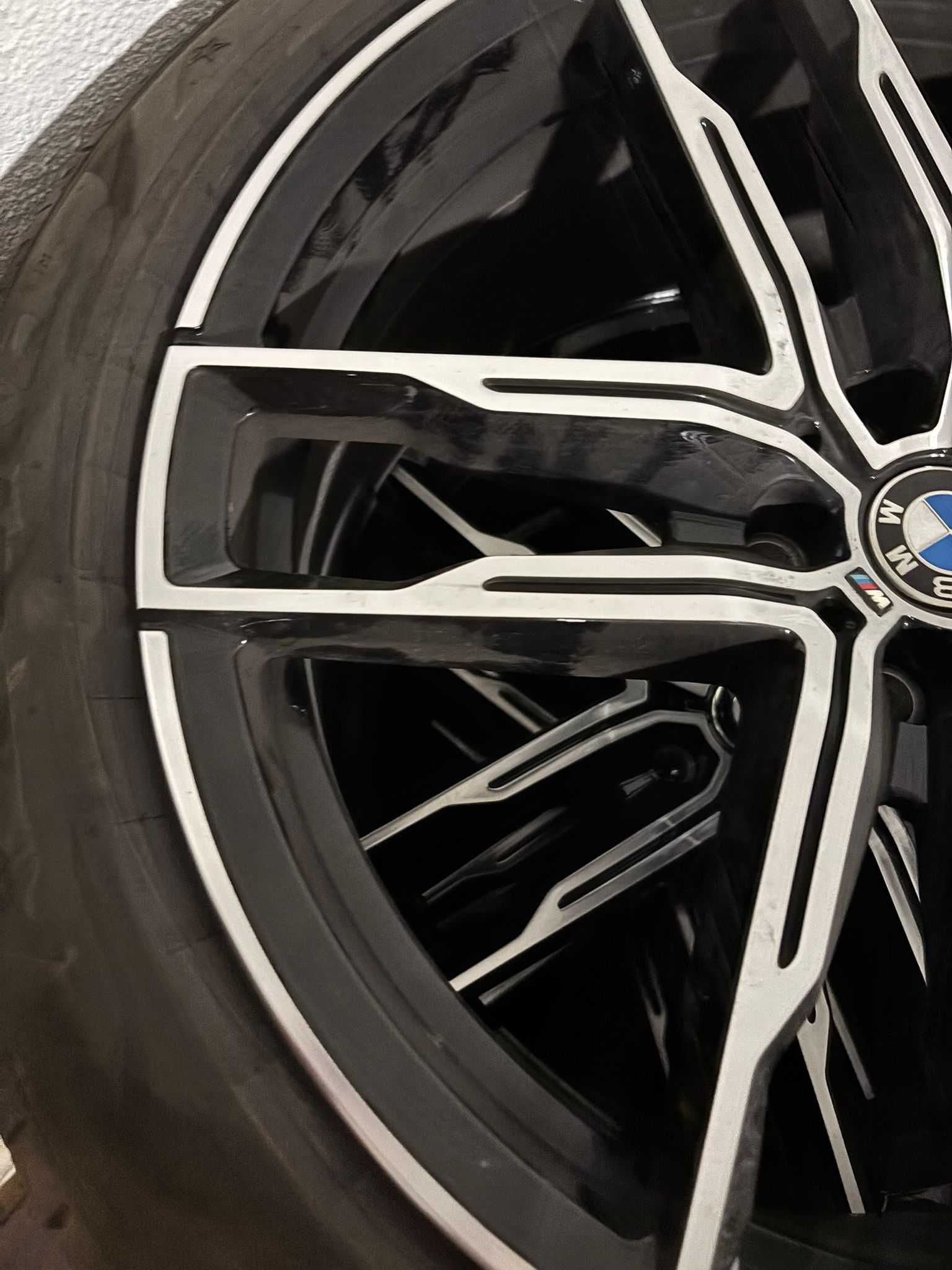 BMW 4 jantes R20 com pneus Pirelli