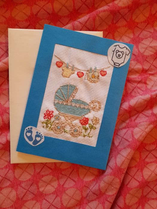 Ręcznie haftowana kartka dla dziecka