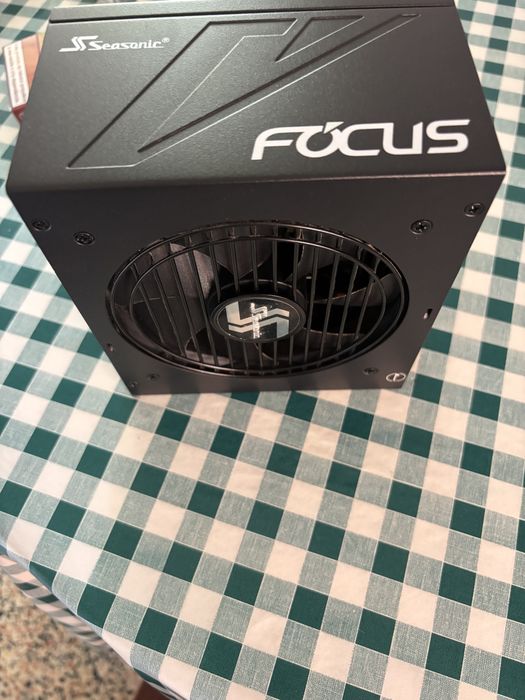 Fonte seasonic 650w gold full modular