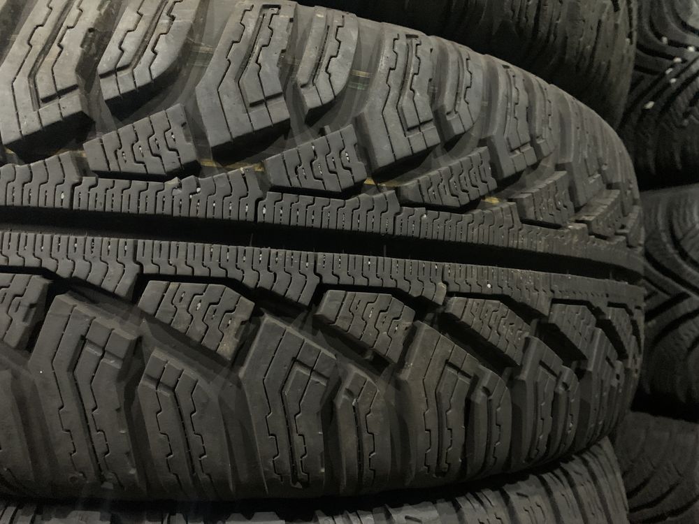 Шины б/у зима 205/55-16 Uniroyal MS +77