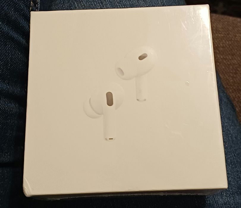 Apple AirPods Pro 2 gen MagSafe USB-C