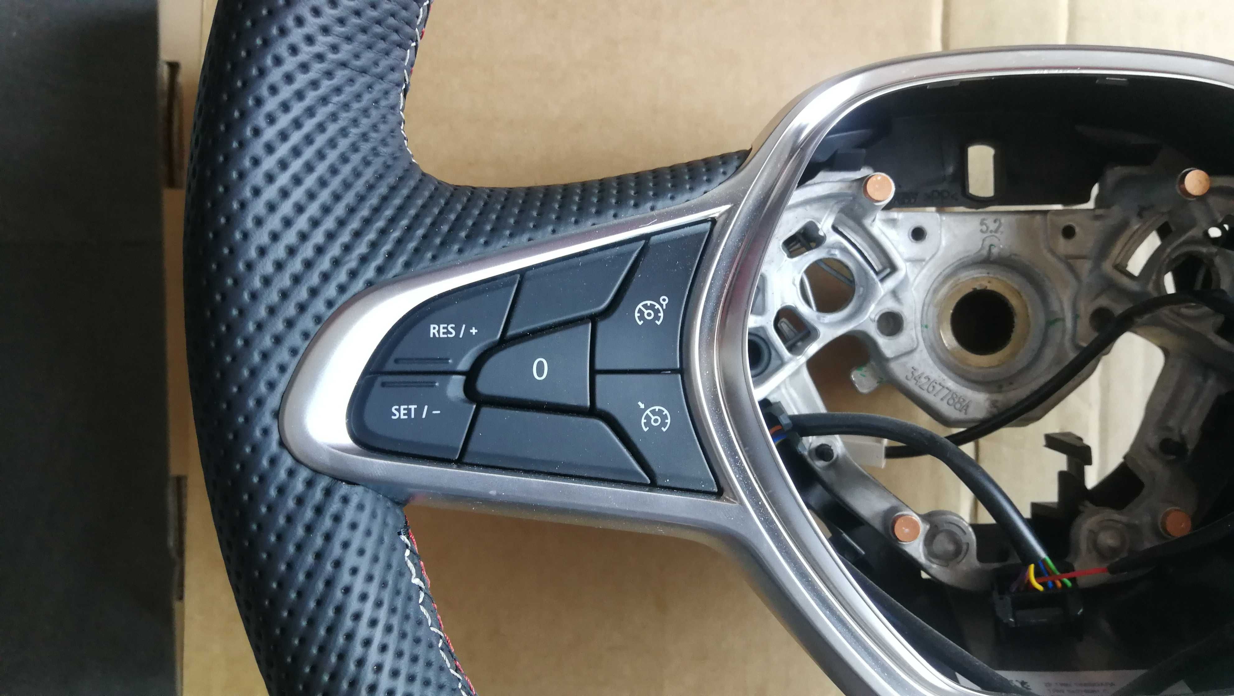 Clio V RS kierownica multifunkcyjna