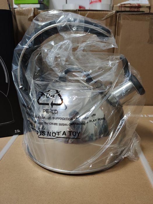 Nowy czajnik z gwizdkiem,2.5L, na gaz,na indukcja