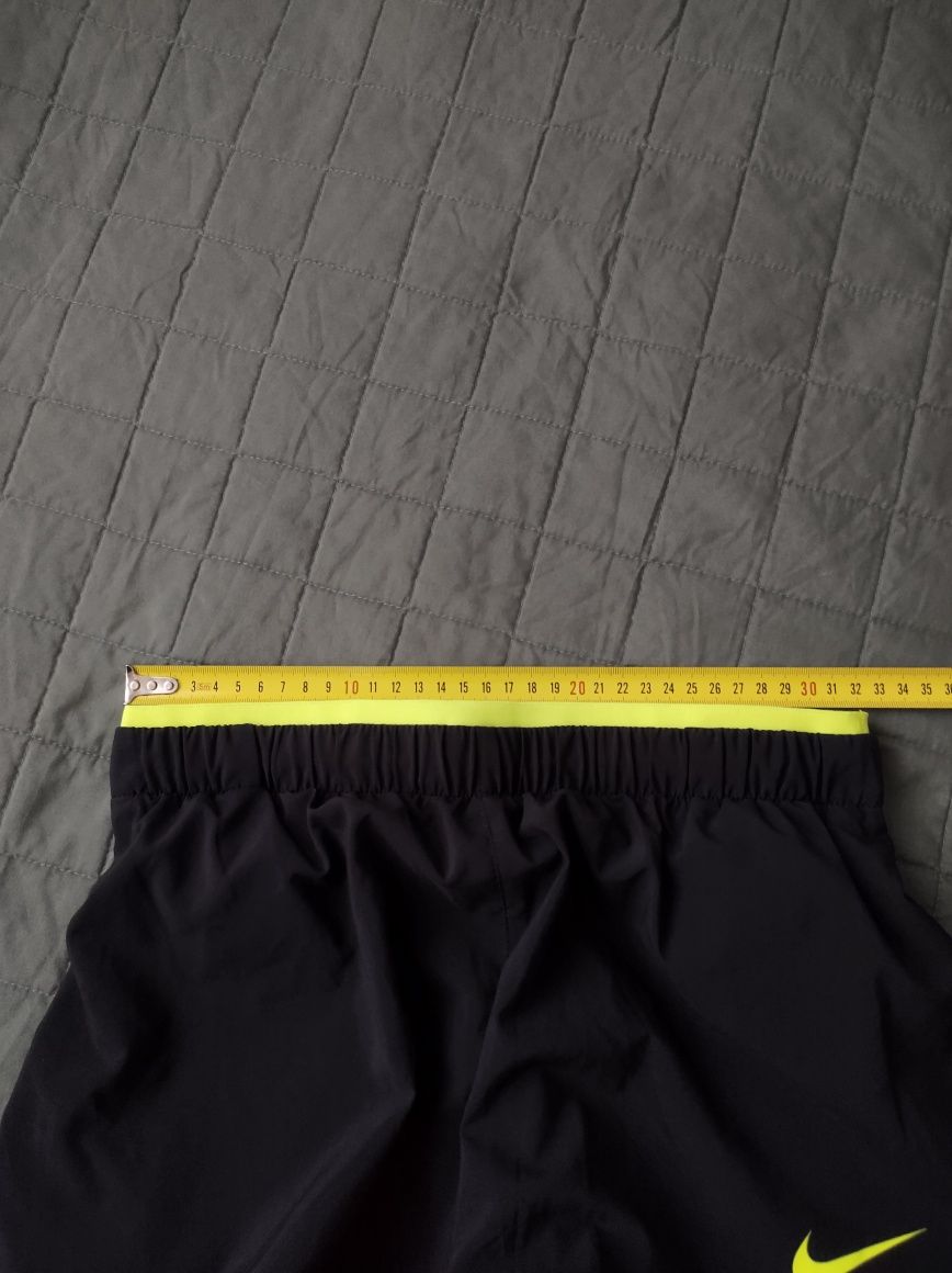 Nike rozmiar XS spodenki sportowe damskie