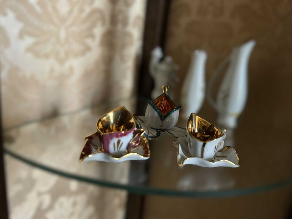 3 chávenas miniaturas de coleção