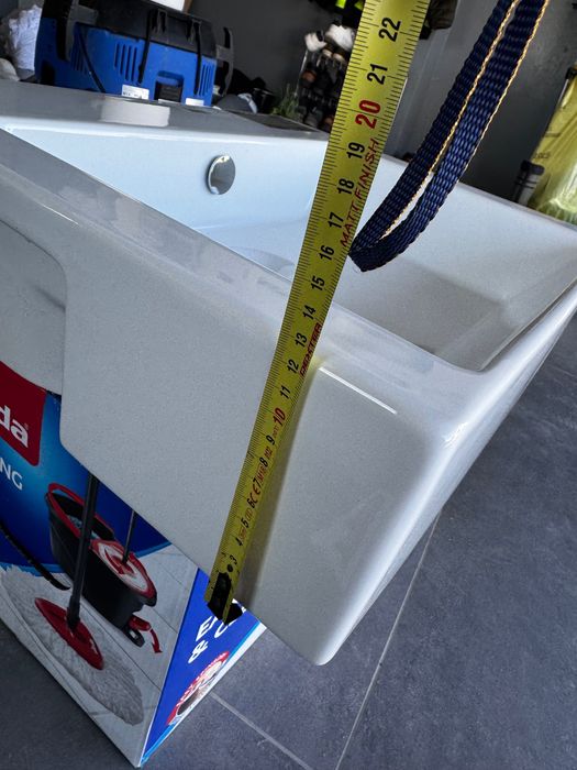 Umywalka połblatowa  Catalano 1LSVP00 nowa