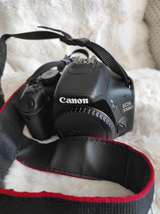 Lustrzanka cyfrowa Canon EOS 550D tylko 5,2 tys. zdjęć
