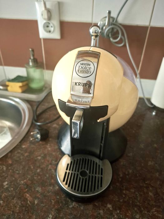 Máquina de cafe  dolce gusto