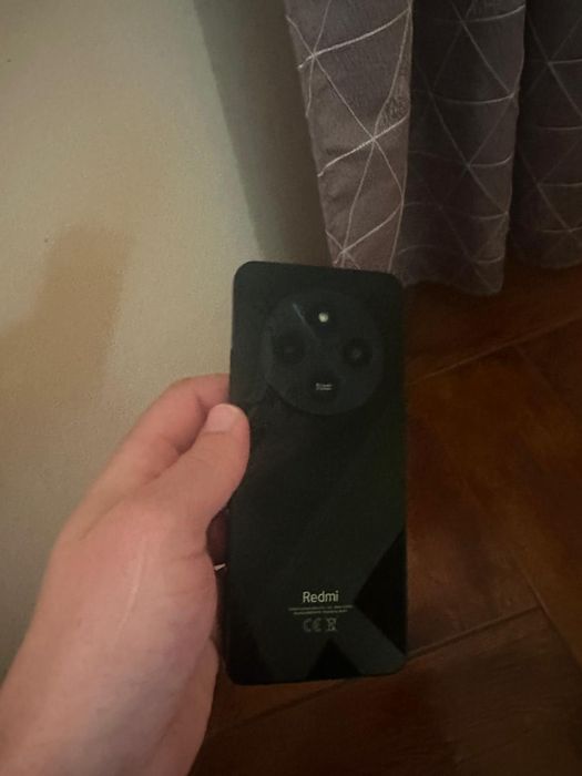 Vendo Redmi 14C 128Gb + duas películas
