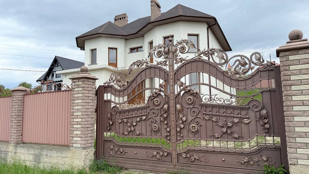 Будинок в с.Коровія, р-н Кварц ділянка 9 сотих