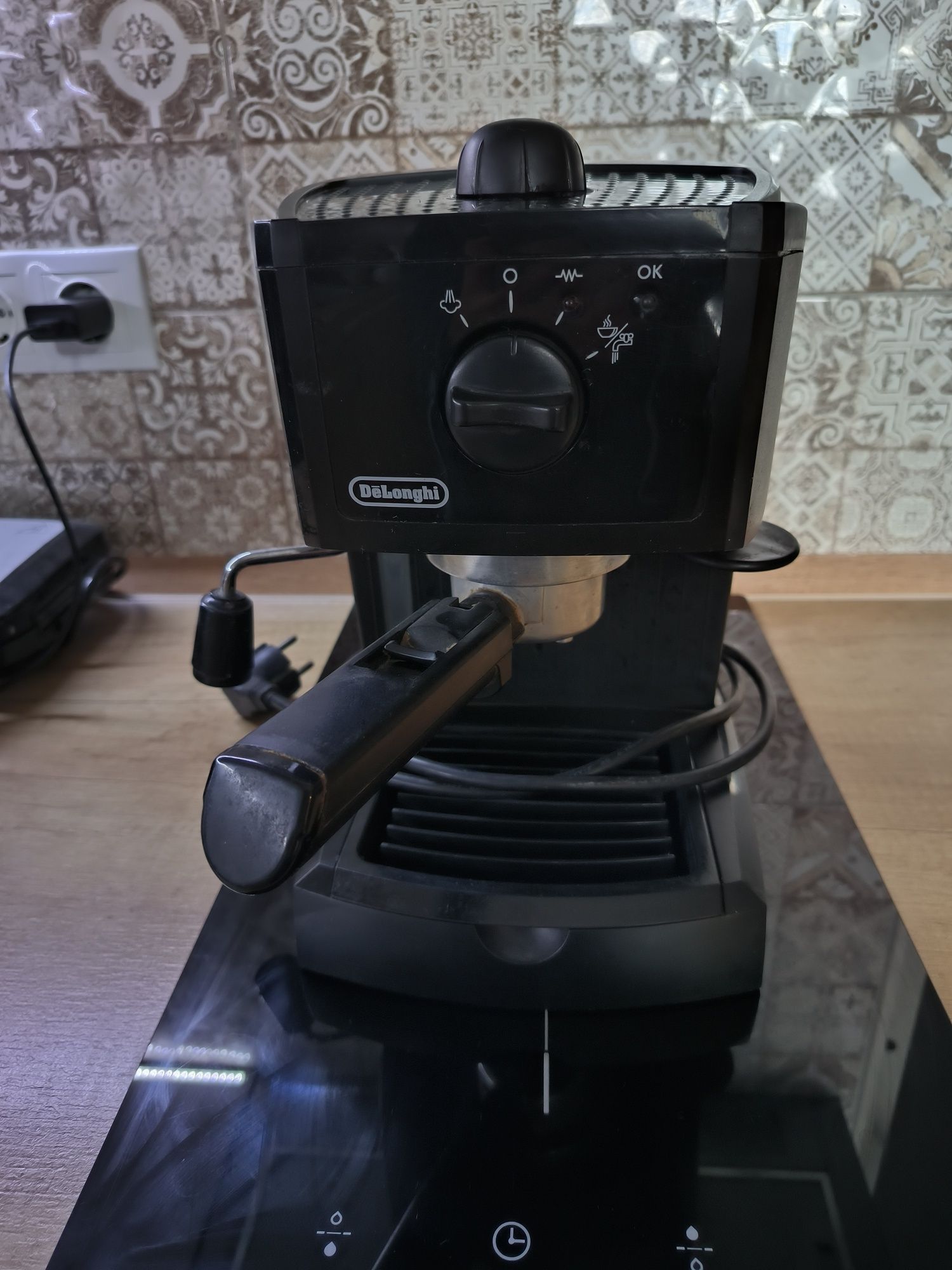 Кавоварка Delonghi