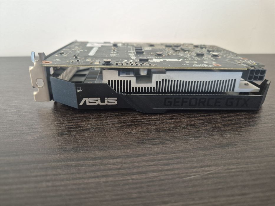 Placa gráfica Geforce GTX 1650 4Gb
