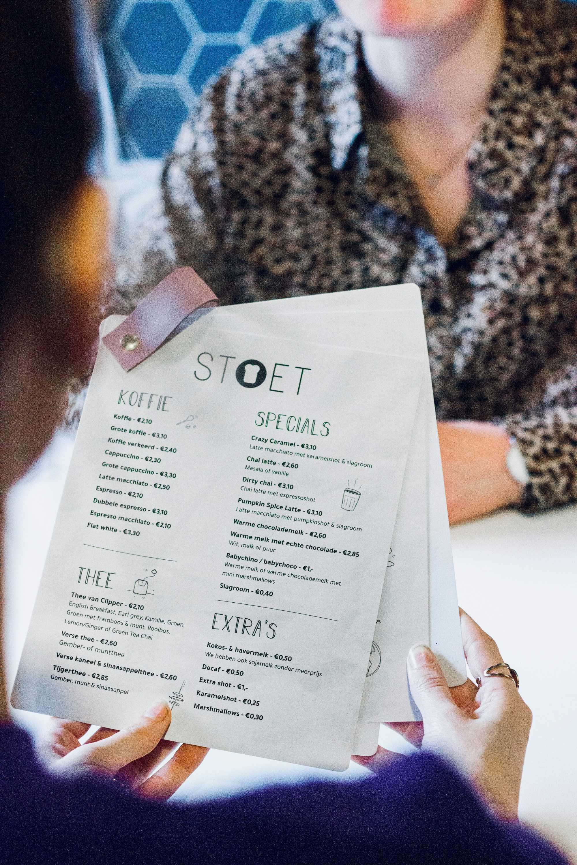 Menus para restaurantes, cafés e bar /em QR code digital ou papel