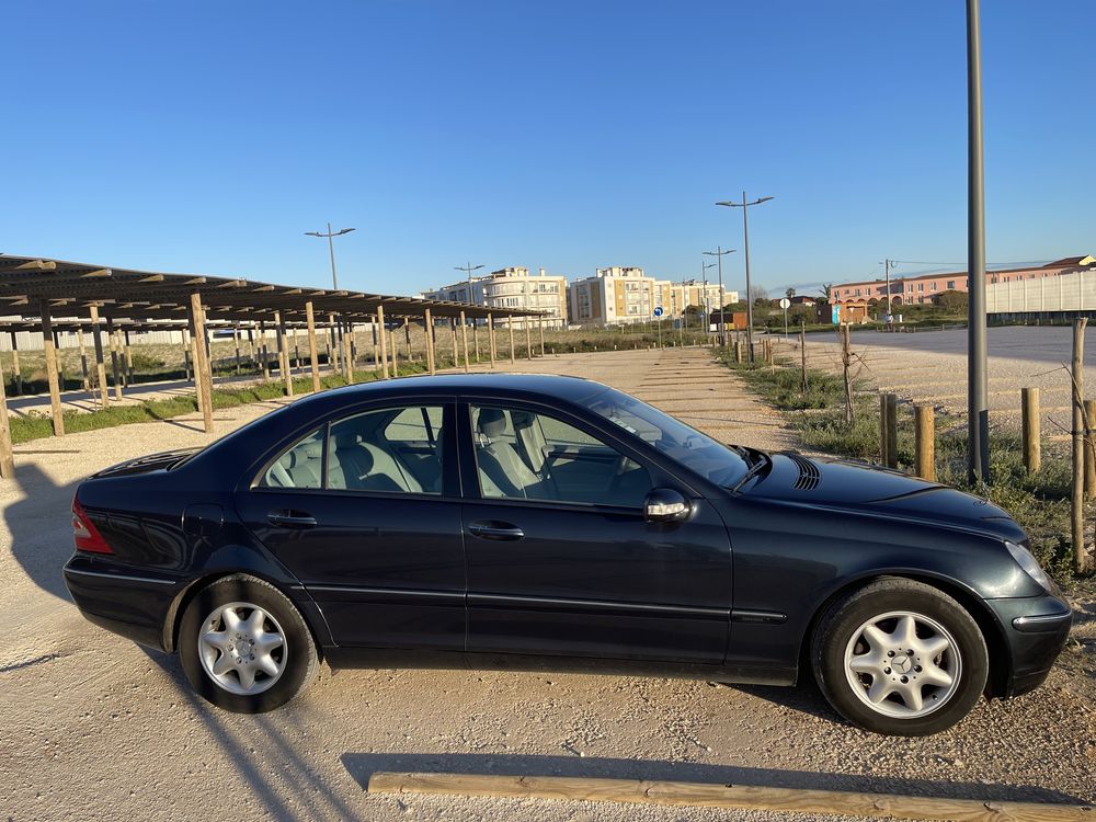 Mercedes C220 Sedan Elegance - w203