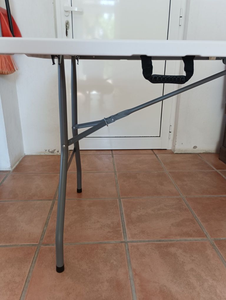 Mesa portátil branca