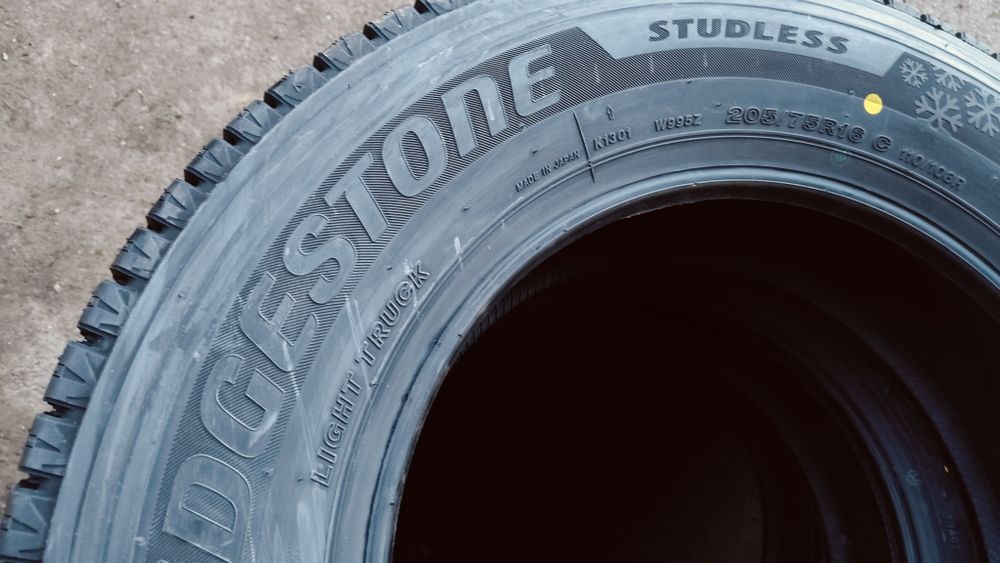 Opony zimowe do busa z C 205/75r16C Bridgestone W995 kostka NOWE