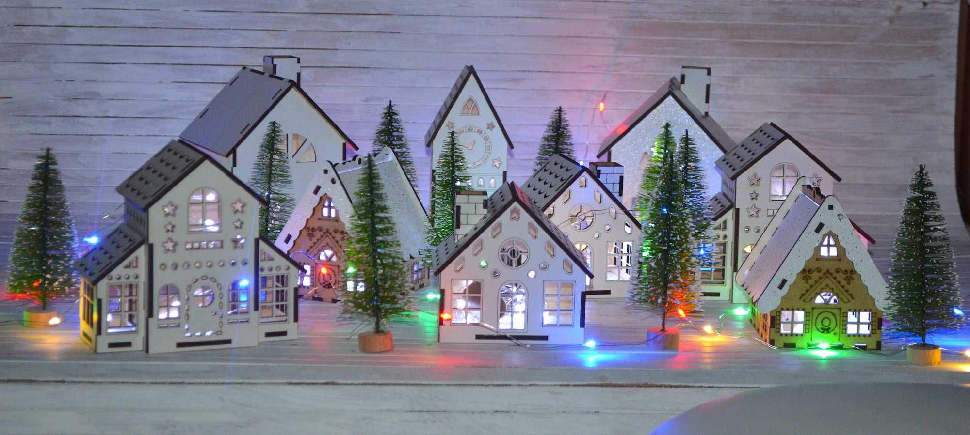 Рождественский город, новогодняя композиция из домиков