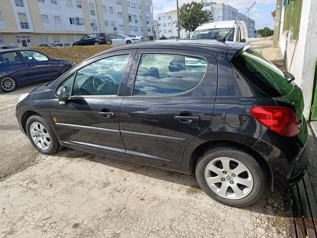 Peugeot 207 1.4 / 5 Portas