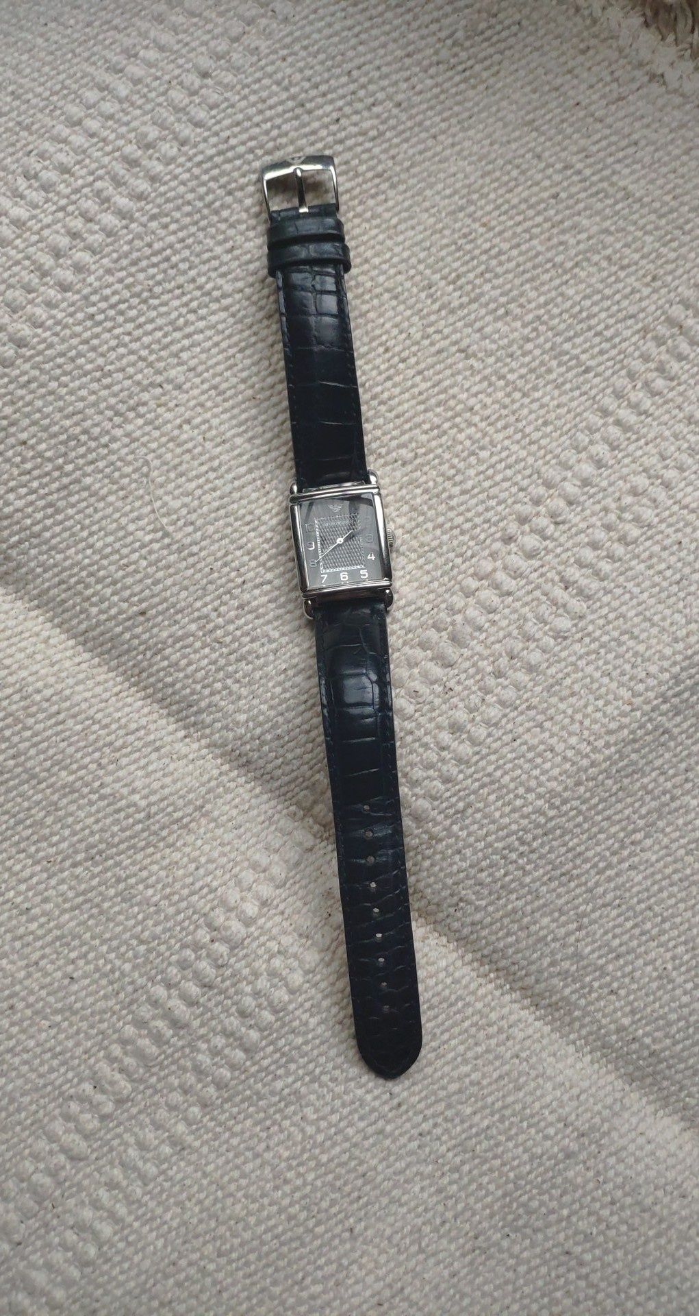 Zegarek Emporio Armani czarny z prostokątną kopertą