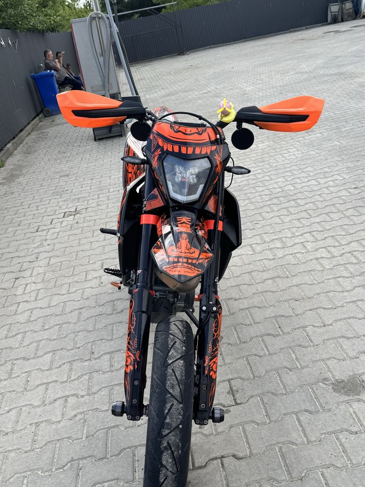 Ktm Smc 690.