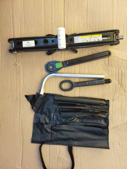 Докатка Audi E Tron Ауди Е-трон Запаска