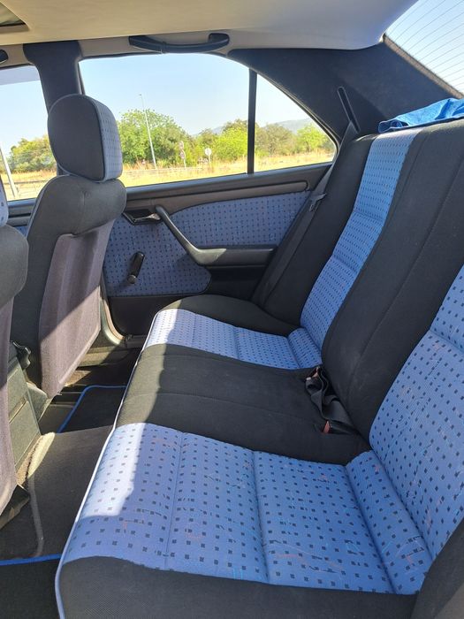 Vendo Mercedes Benz  C220 diesel em bom estado geralm