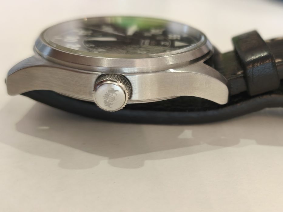 Продаю чоловічий годинник Orient RA-AC0H03B10B