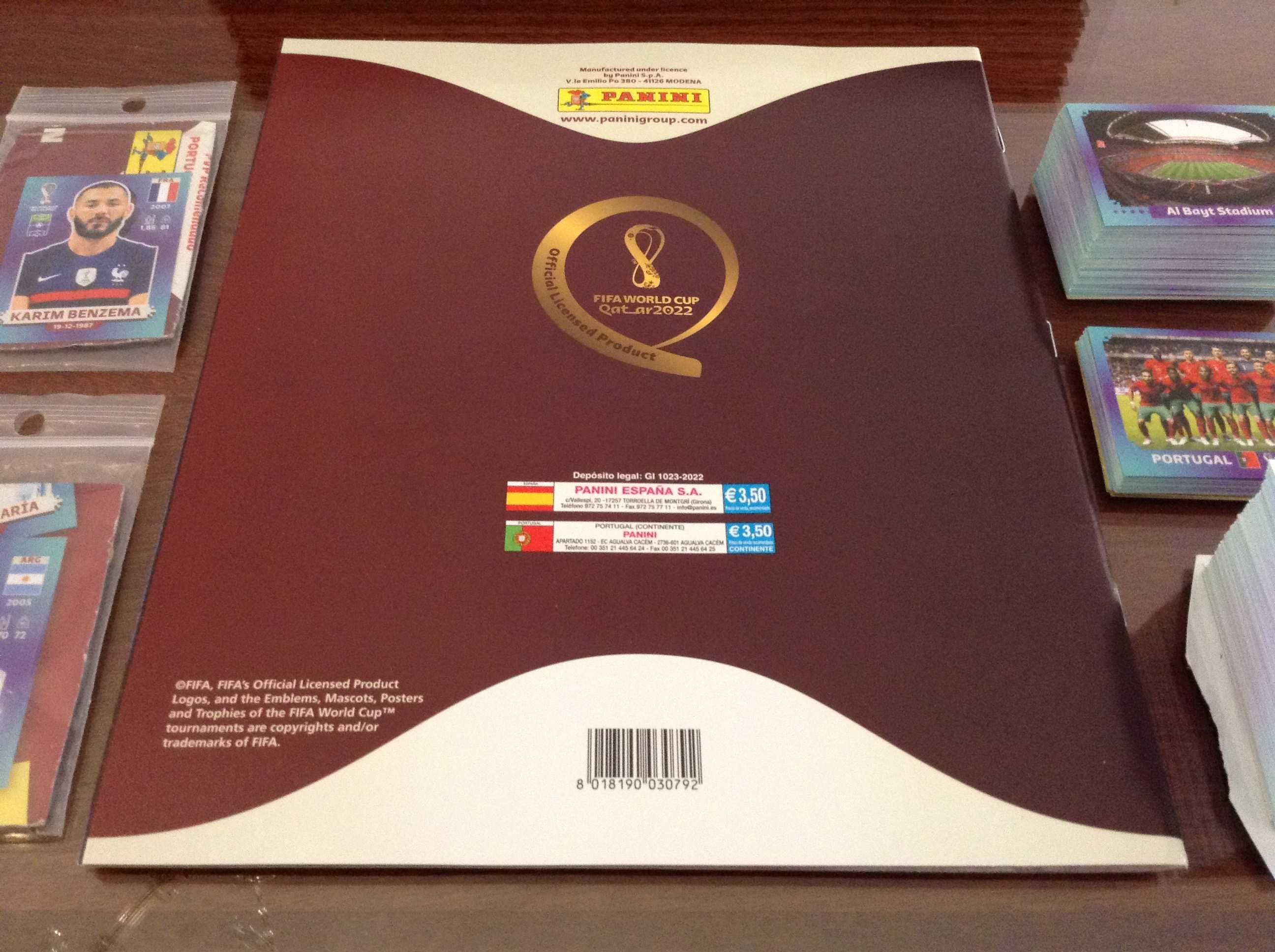 Caderneta completa Panini Mundial Qatar 2022 Álbum vazio + 670 cromos