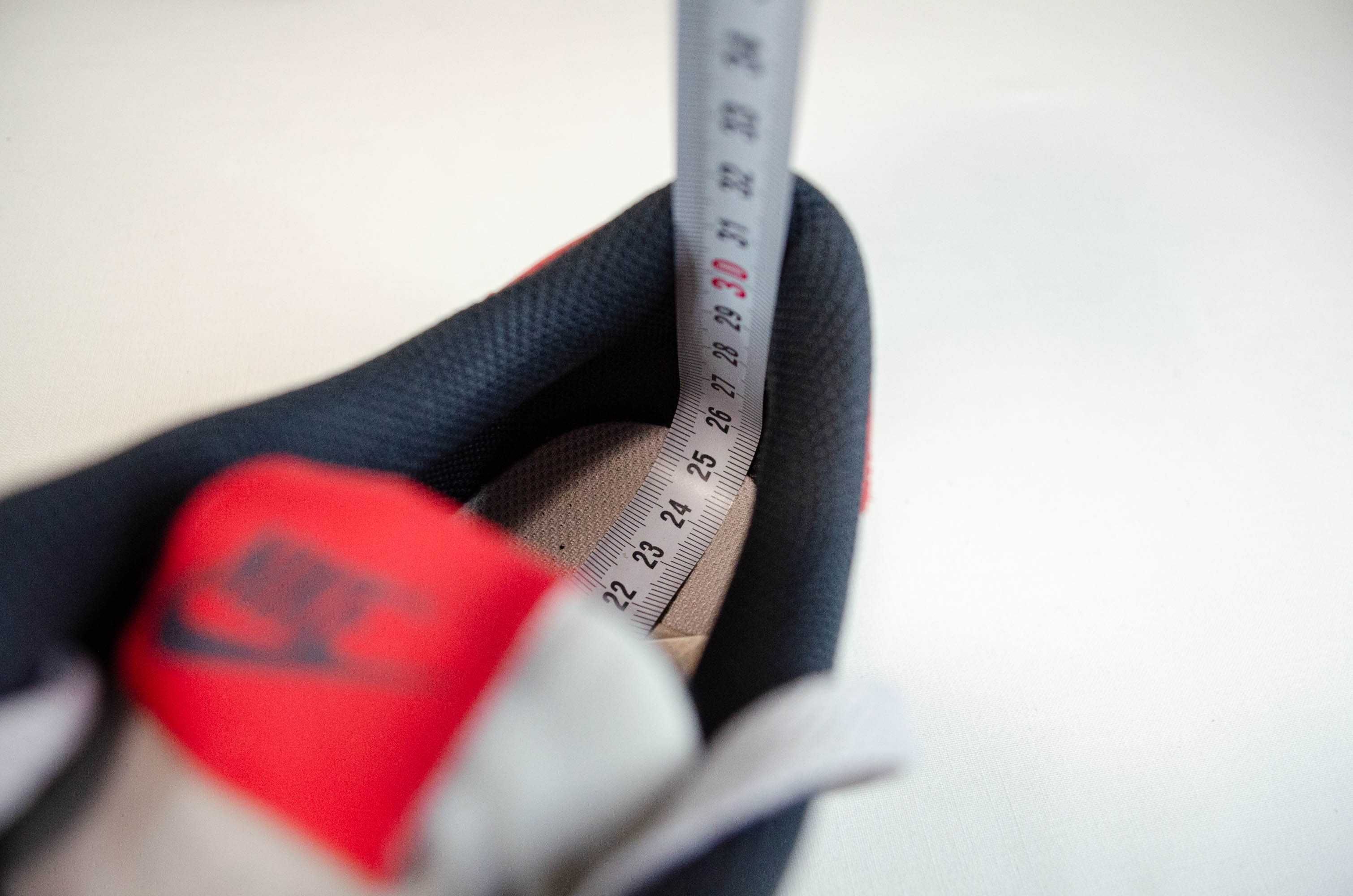 Nike MD VALIANT Кроссовки для бега Оригинал! Размер 39-40 25 см
