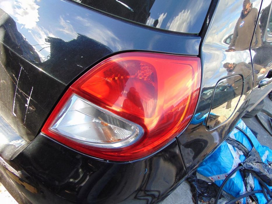 LAMPA PRAWA TYŁ TYLNA RENAULT CLIO III HB LIFT FL