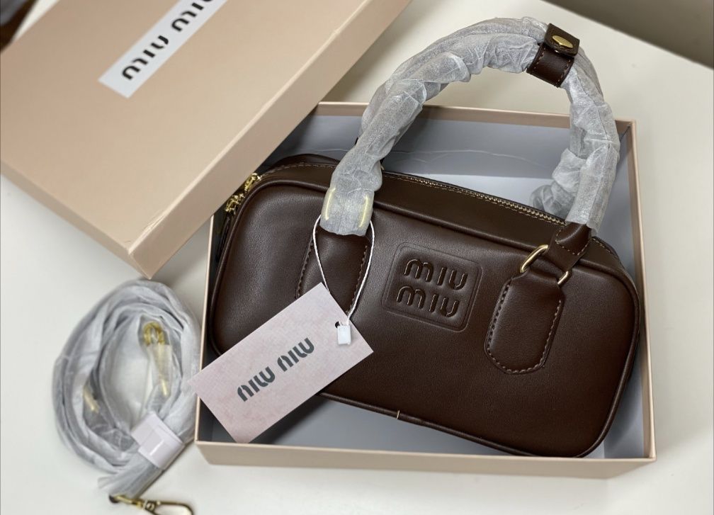 Сумка шоколадна Miu Miu