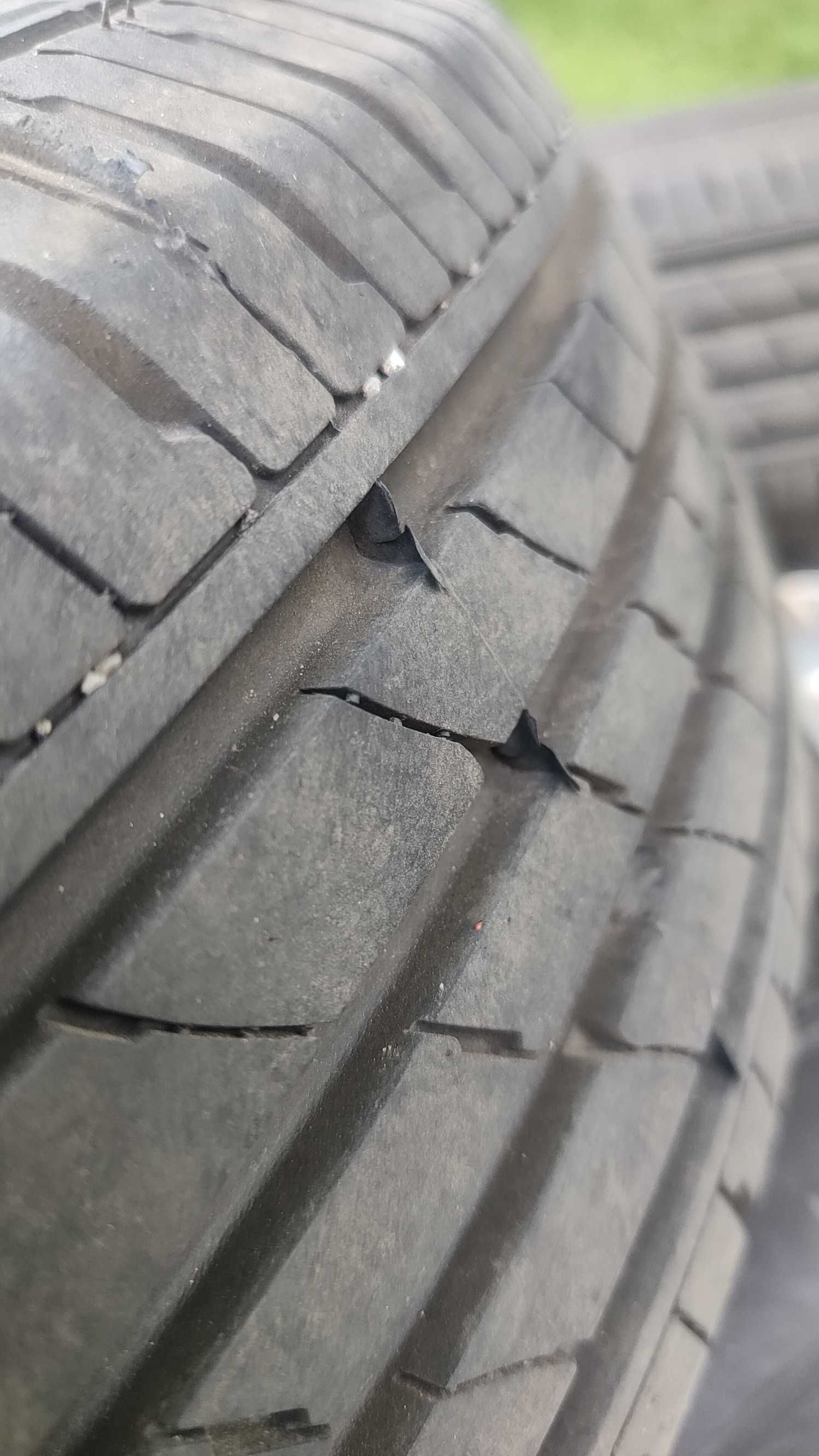 Corsa D alufelgi z nowymi oponami letnimi 4 szt.