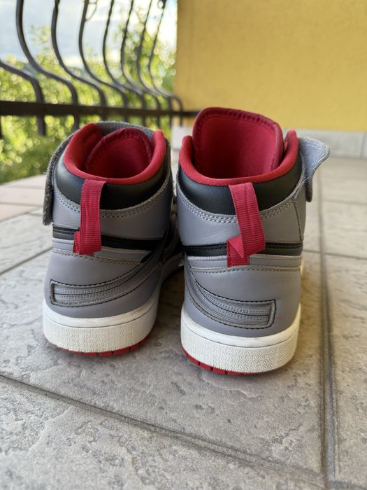 Nike Air Jordan 1 Hi FlyEase