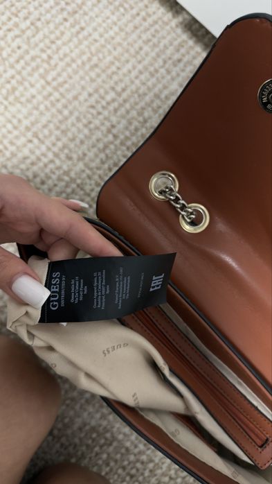 Оригінальна сумка Guess в ілеальному стані
