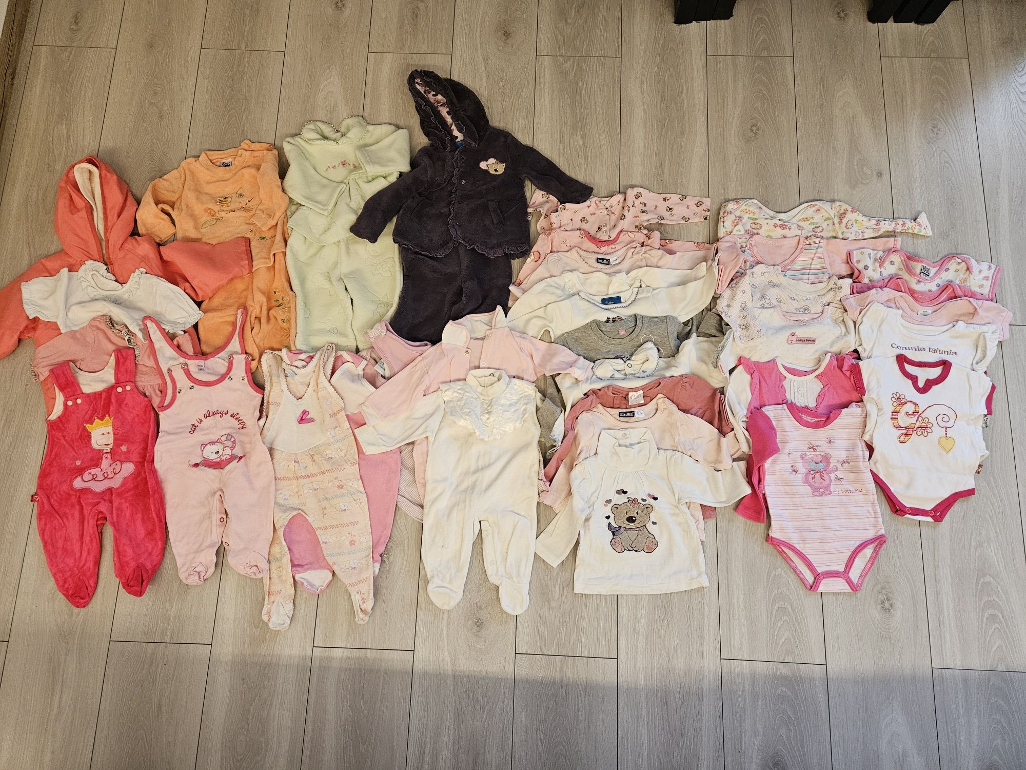 Ubranka po dziecku dziewczynka rozmiary 62 68 74