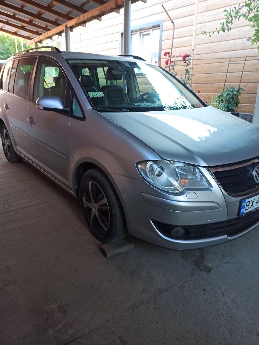 Volkswagen Tourаn  2,0 газ/бензин,