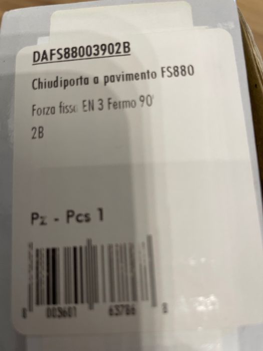 Uchwyt do drzwi szklanych 8,10,12 mm zawiasy - zestaw