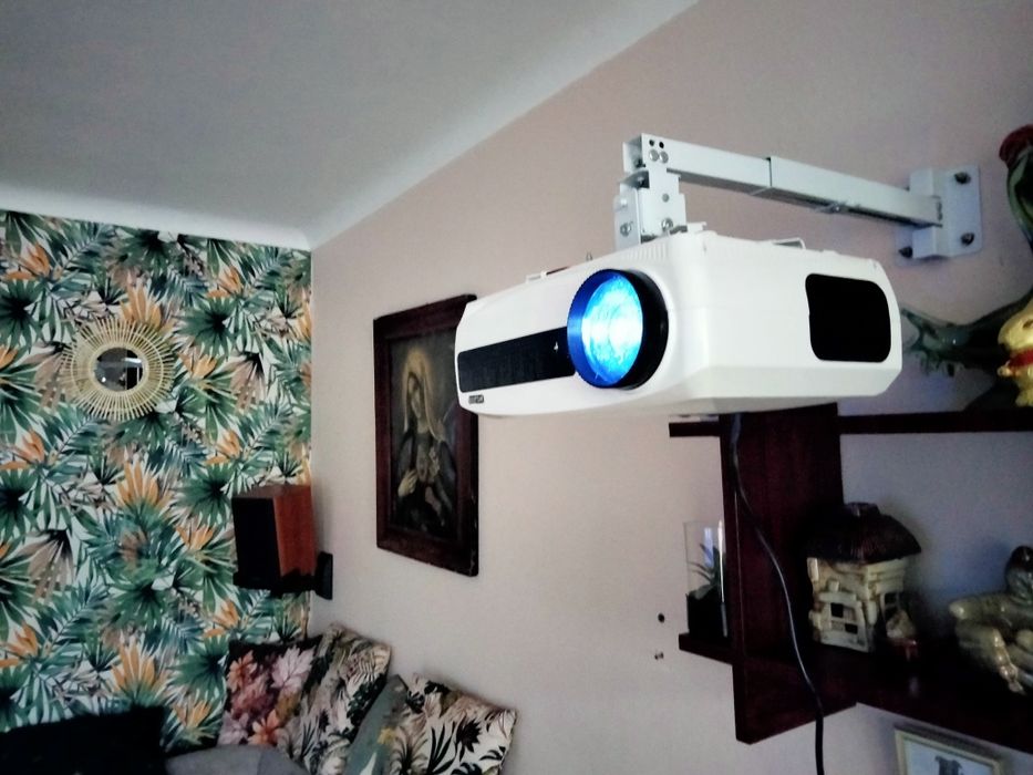 Projektor LED Wzatco C3 , Full HD 1080p  Android  Wi-Fi  Stan idealny